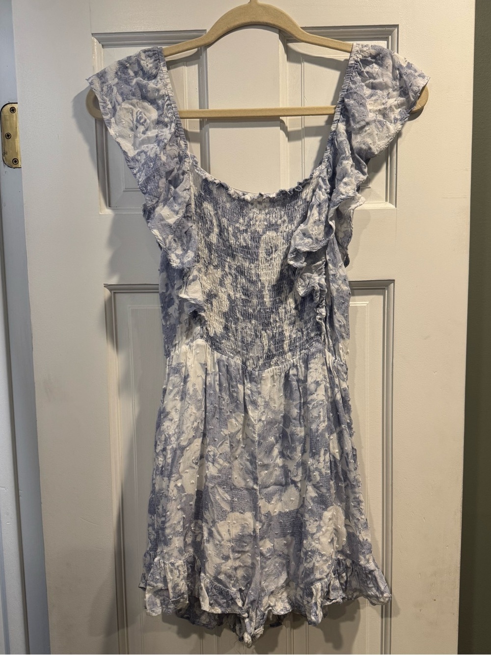 ILLA ILLA Light Blue & White Floral Smocked Dress size SMALL